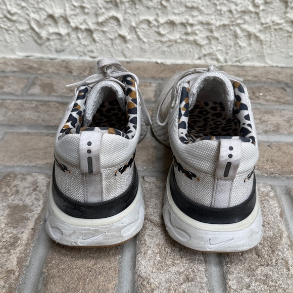 Nike React Infinity Run Flyknit 2 Leopard (Women's) - Picture 5 of 6